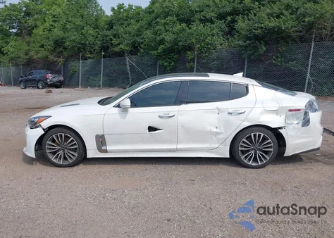 2018 Kia Stinger Premium from USA, damaged, VIN KNAE25LAXJ6015022
